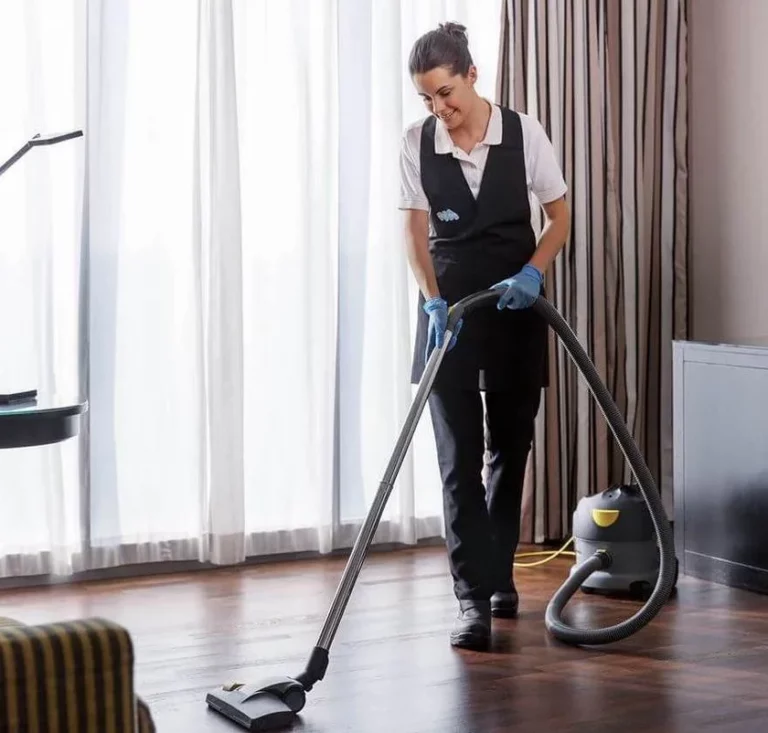 girl-vacuum-hotel-cleaning-services